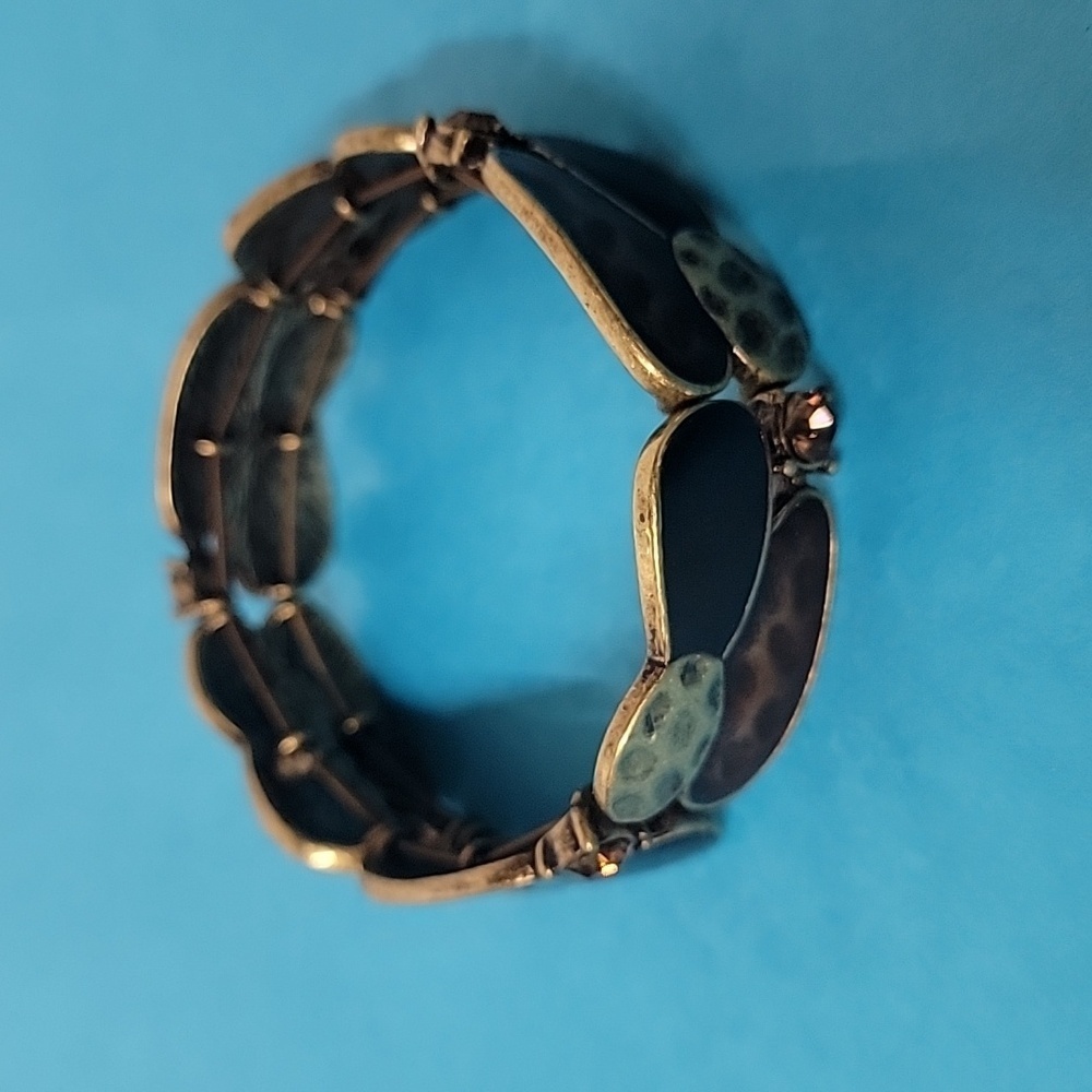 Lia Sophia “Wild Thing” Gold Tone Cheetah Print & Cut Crystals Stretch B… - Picture 5 of 9
